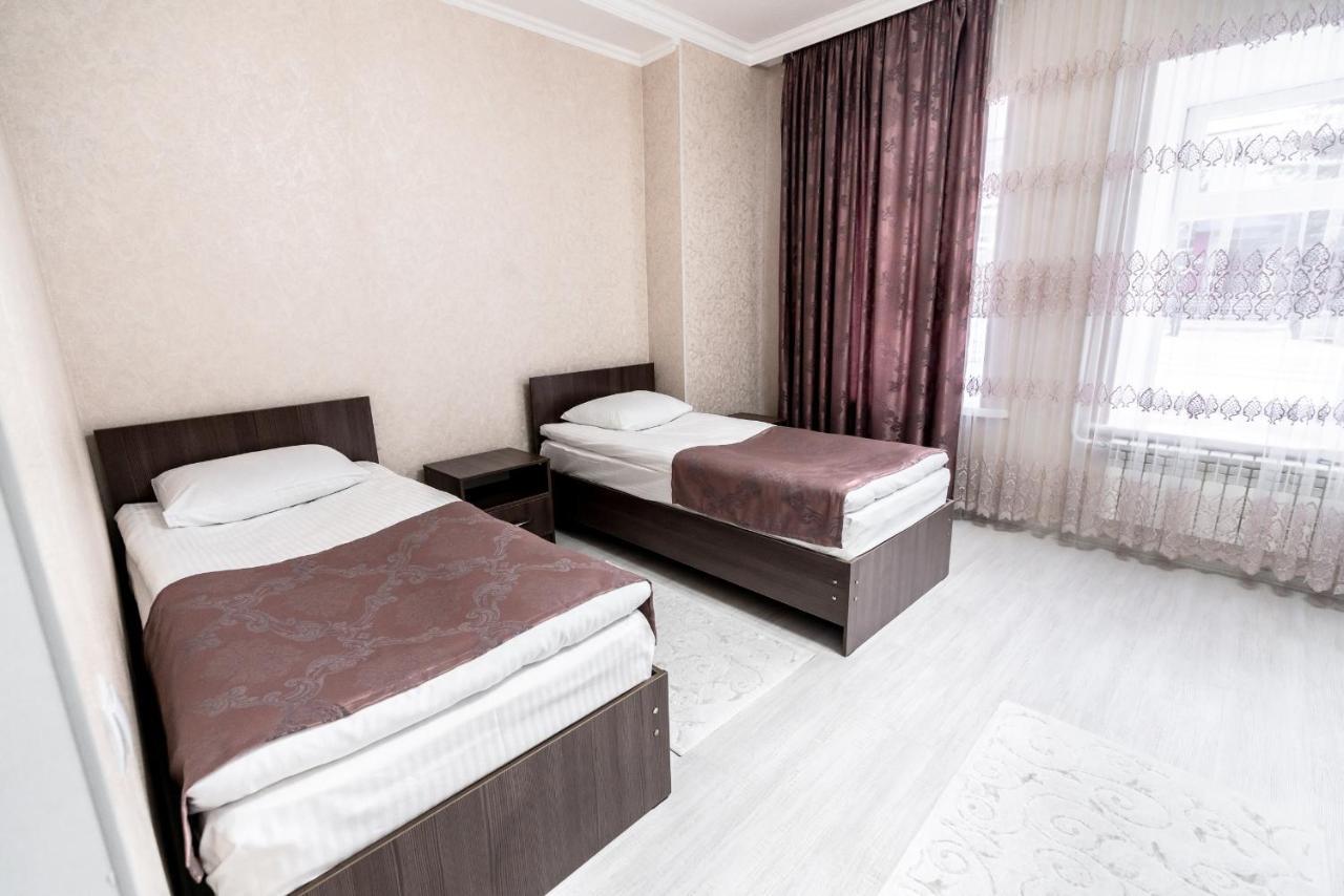 Mixx Hotel Karakol Exterior photo